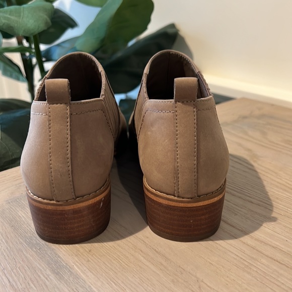 Nordstrom BP brand tan leather bootie in size 8.5 like new- worn once! - Picture 2 of 4